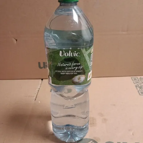 TOTE OF APPROXIMATELY 8 BOTTLES OF VOLVIC SPRING WATER 1.5L PER BOTTLE