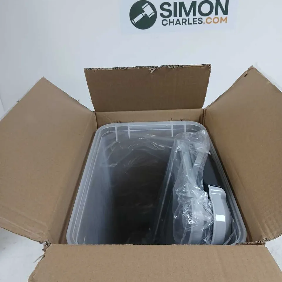 PET FOOD STORAGE CONTAINER BOXED