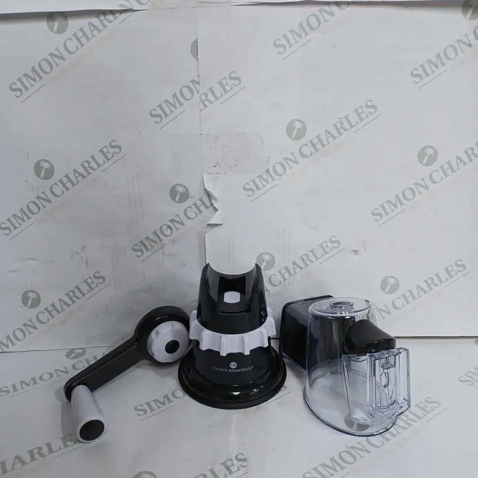 COOKS ESSENTIALS GRATRER AND SLICER