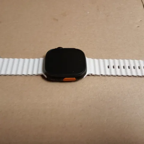 APPLE WATCH ULTRA 49MM SPACE BLACK TITANIUM CASE WITH DUSTY CREAM SPORT BAND