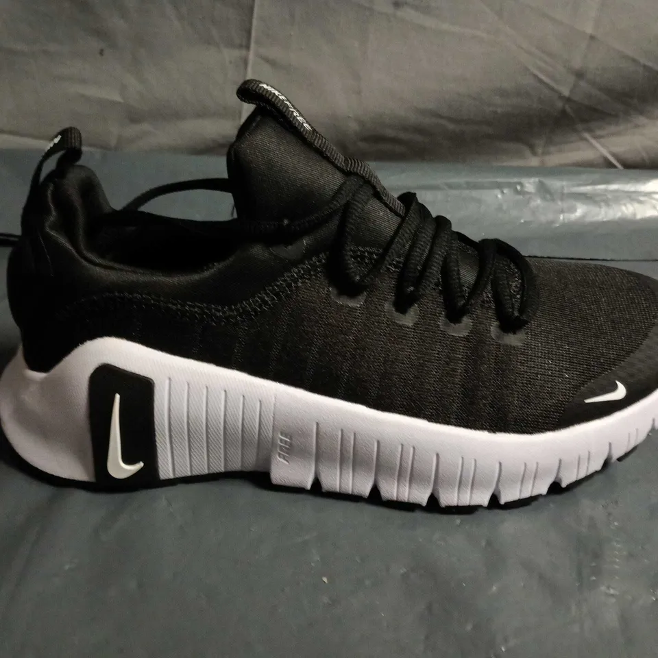 UNBOXED PAIR OF NIKE FREE RN RUNNING SHOES – UK SIZE 5.5
