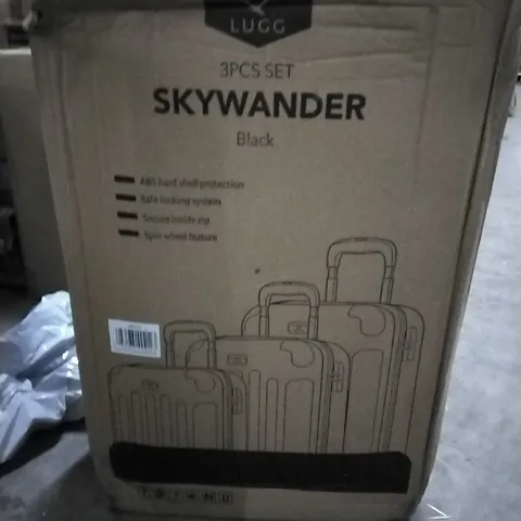 BOXED LUGG SKYWANDER HARDSHELL SUITCASE - BLACK