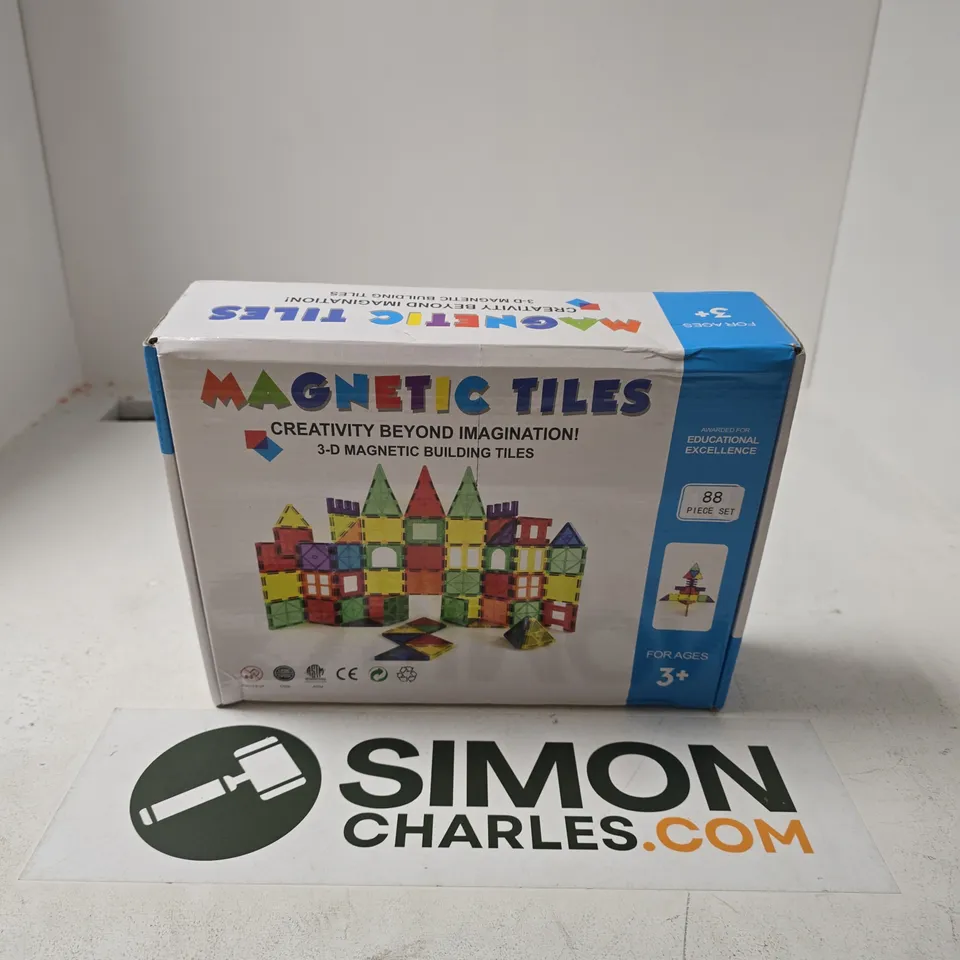 BOXED MAGNETIC TILES SET