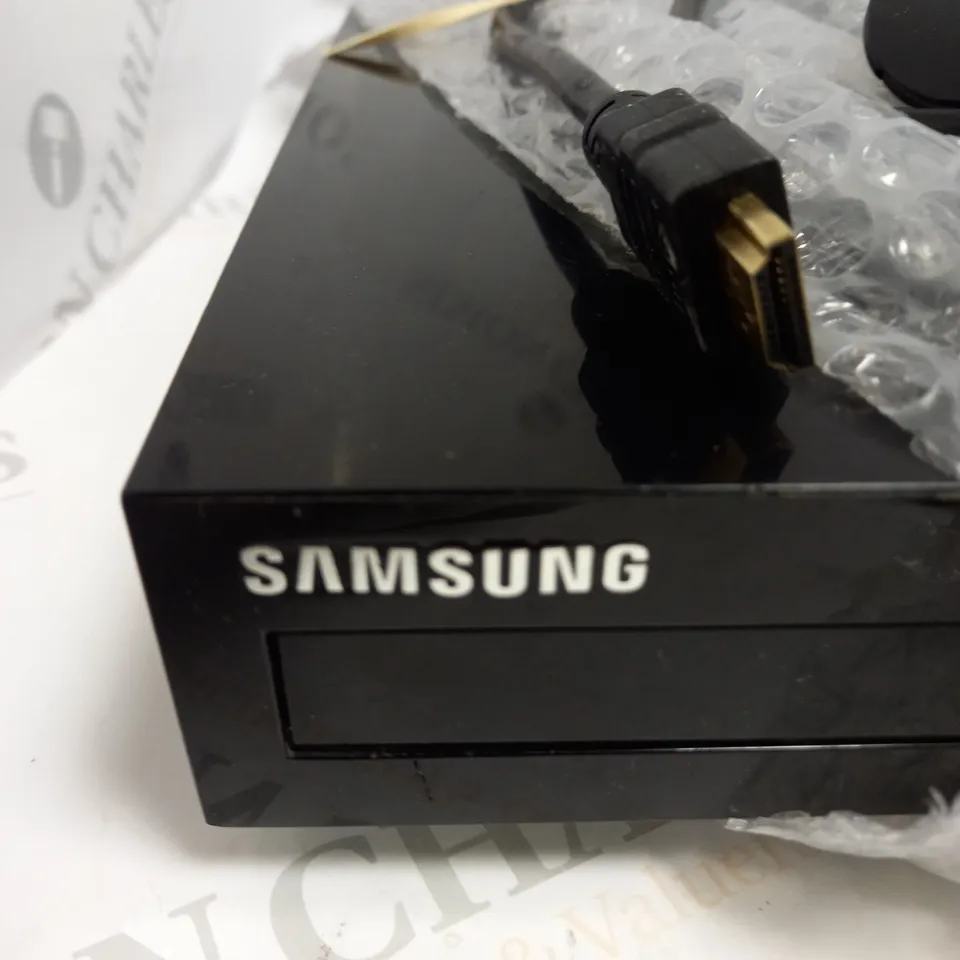 SAMSUNG DVD PLAYER 