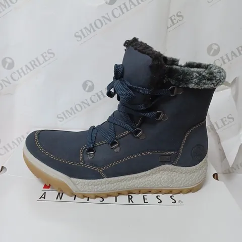 BOXED RIEKER WARM HIKING BOOTS, NAVY - SIZE 6