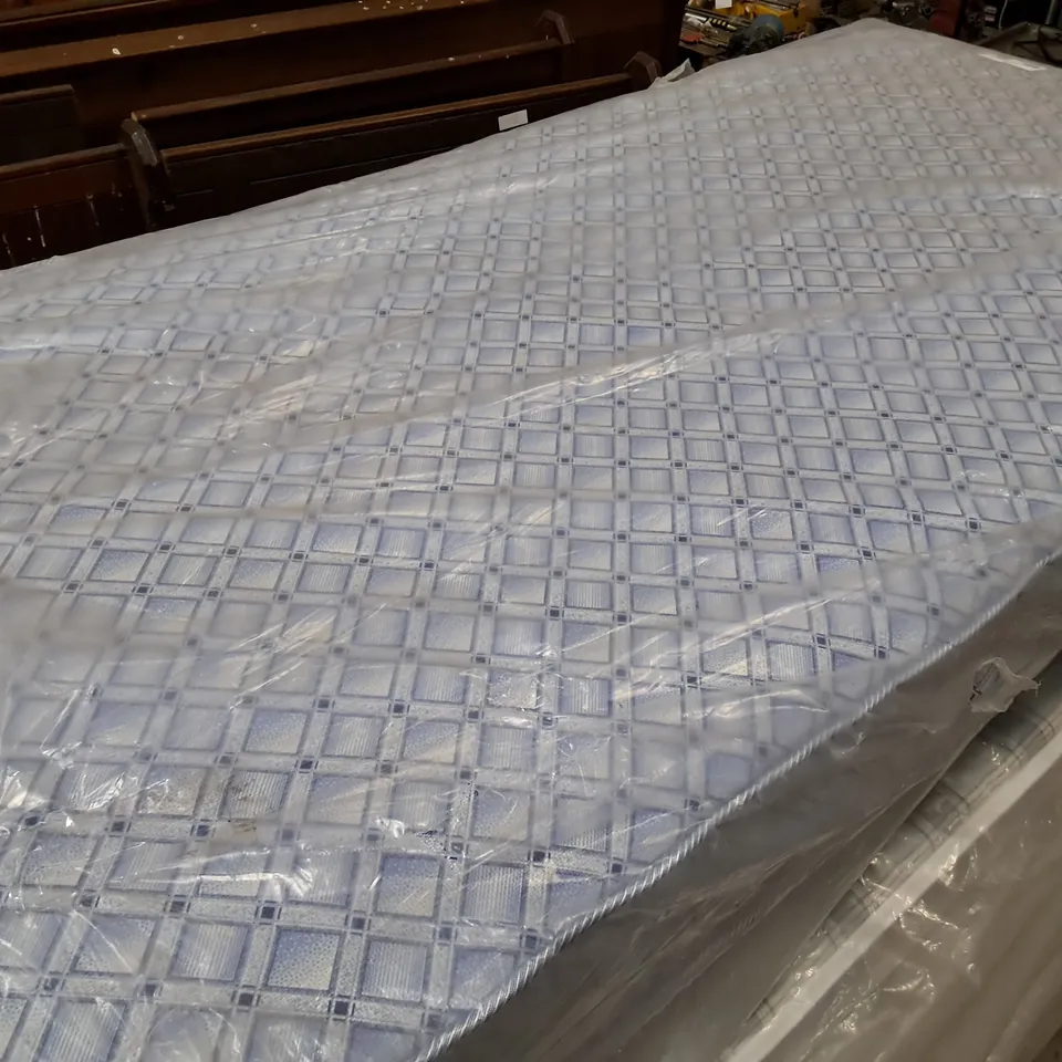 PALLET CONTAINING 3FT DUVAN BASE AND 5 SINGLE MATTRESSES 