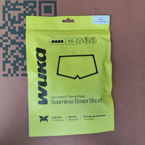 BAGGED WUKA SEAMLESS BOXER TEEN STRETCH PERIOD PANTS IN BLACK SIZE 8-12 YEARS