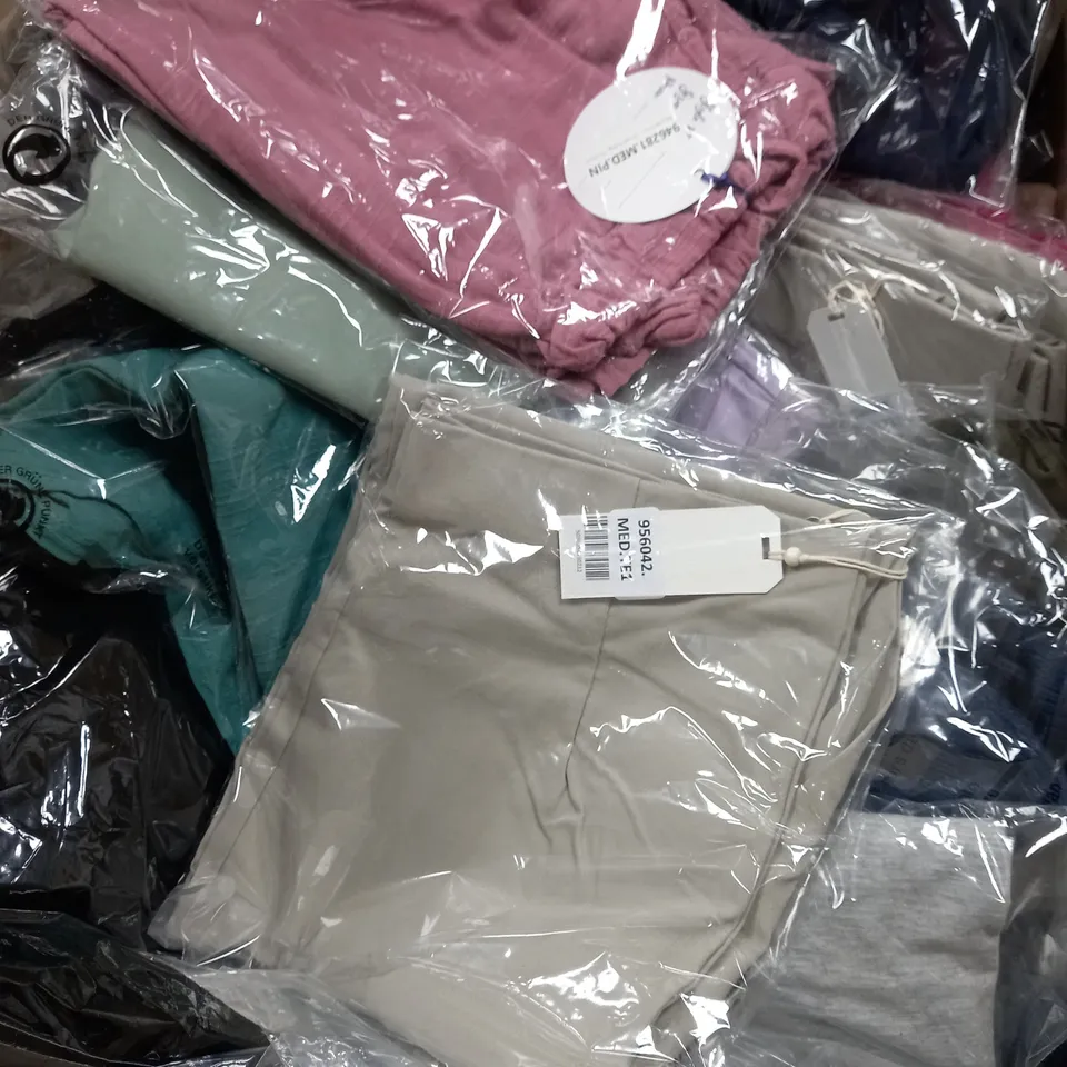 LARGE BOX OF ASSORTED MAISON DE NINES CLOTHING IN VARIOUS COLOURS AND SIZES 