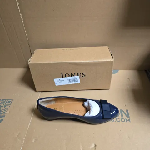 JONES NAVY PATENT LEATHER BALLET FLATS – WOMEN'S SHOES - UK SIZE 6.5 