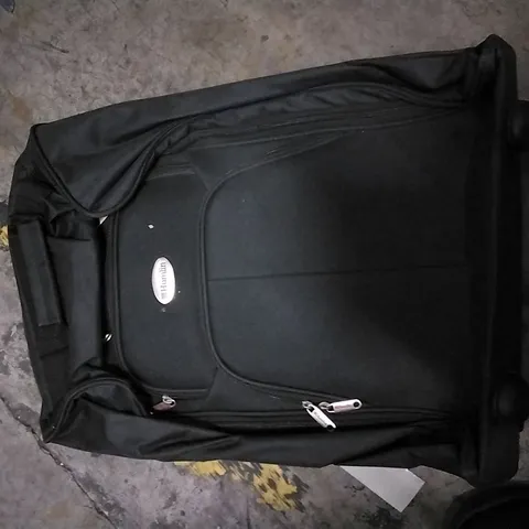 SLEEVED TRAVEL CABIN BAG BLACK