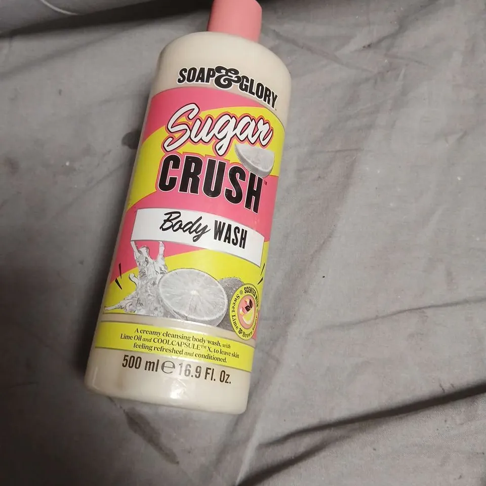 APPROXIMATELY 20 ASSORTED HEALTH & BEAUTY PRODUCTS INCLUDING REVLON UNIQ ONE HAIR TREATMENT SANCTUARY SPA BODY BUTTER AND SOAP & GLORY BODY WASH