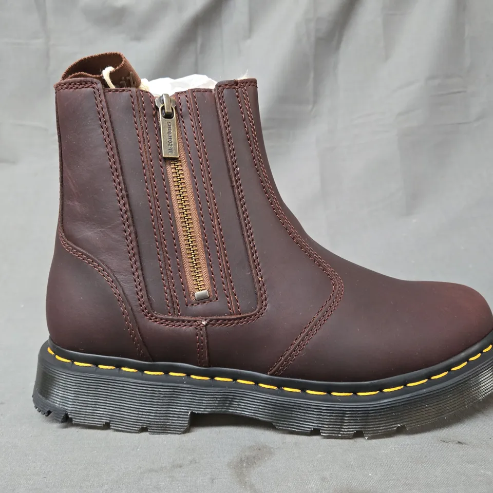 BOXED PAIR OF DR MARTENS 2976 ALYSON SIDE-ZIP ANKLE BOOTS IN DARK BROWN UK SIZE 8