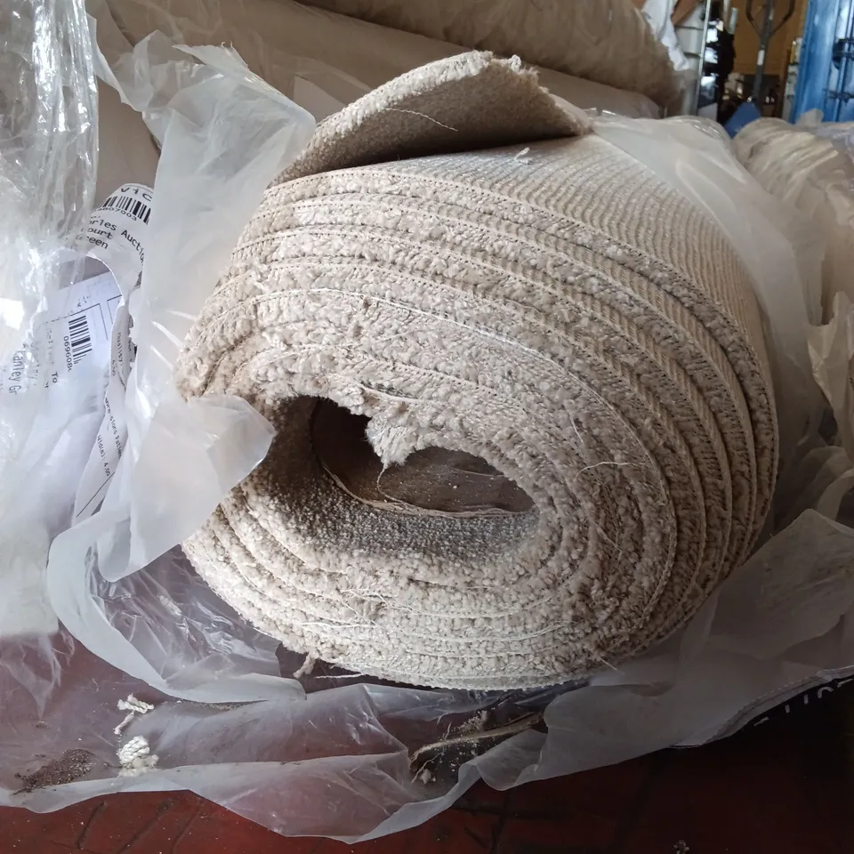 ROLL OF QUALITY EC FREEDOM XTRA TISSUE CARPET // APPROX SIZE: 5.00 X 4.00M