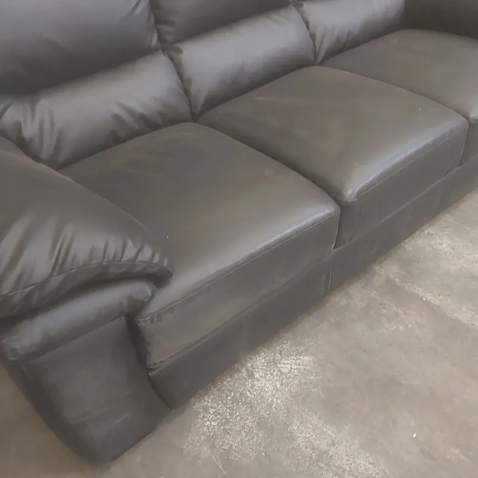 DESIGNER 3 SEATER BLACK LEATHER UPHOLSTERED SOFA