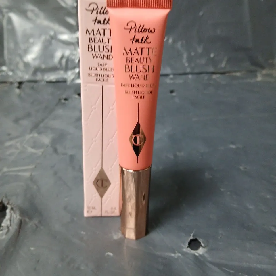 CHARLOTTE TILBURY PILLOW TALK MATTE BEAUTY BLUSH WAND - PEACH POP - 12ML