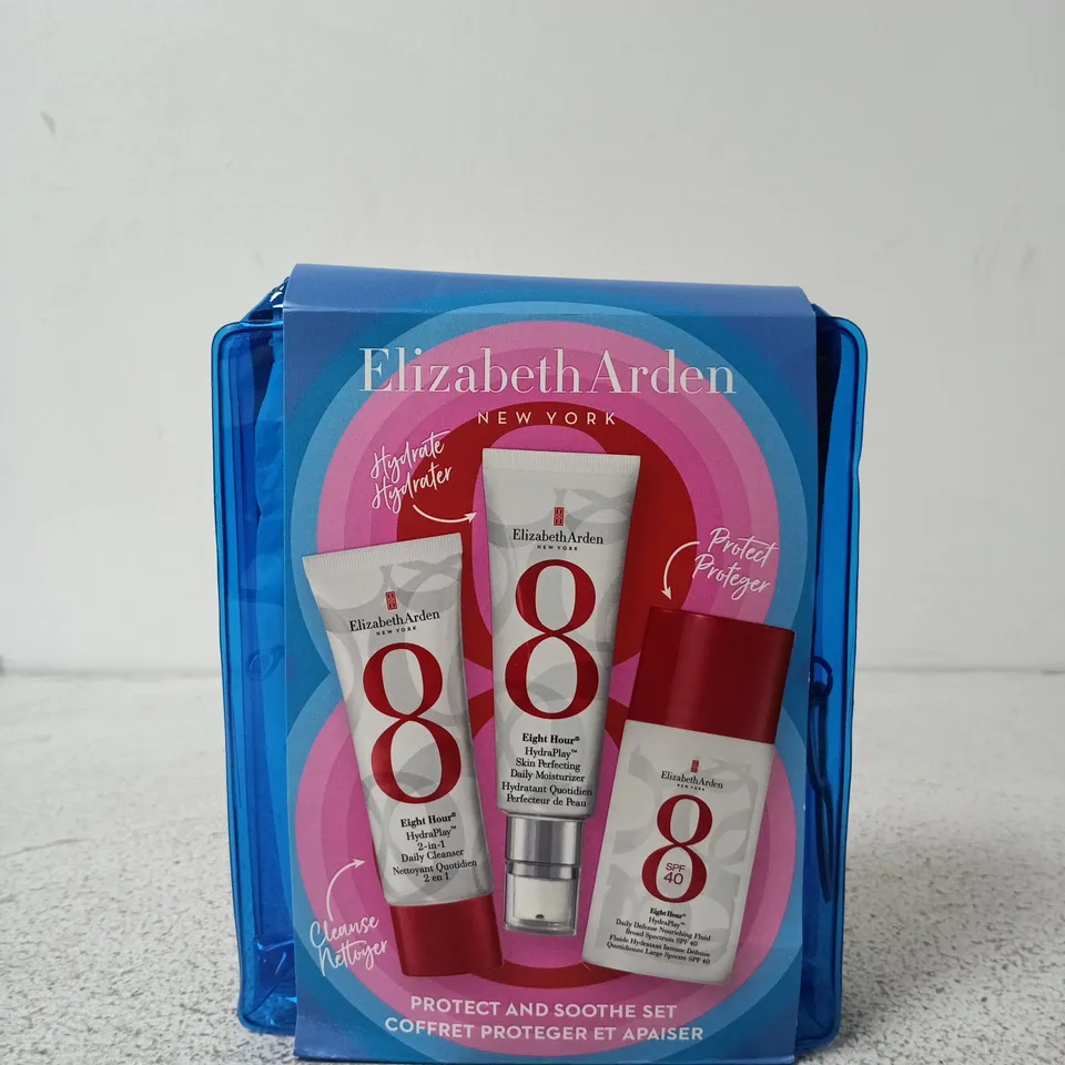 ELIZABETH ARDEN EIGHT HOUR CREAM TRAVEL GIFT SET – BOXED