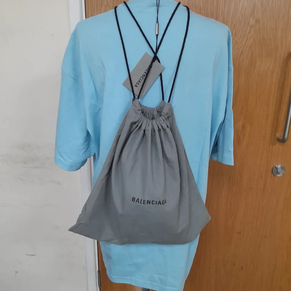 BALENCIAGA TSHIRT IN PALE BLUE SIZE L