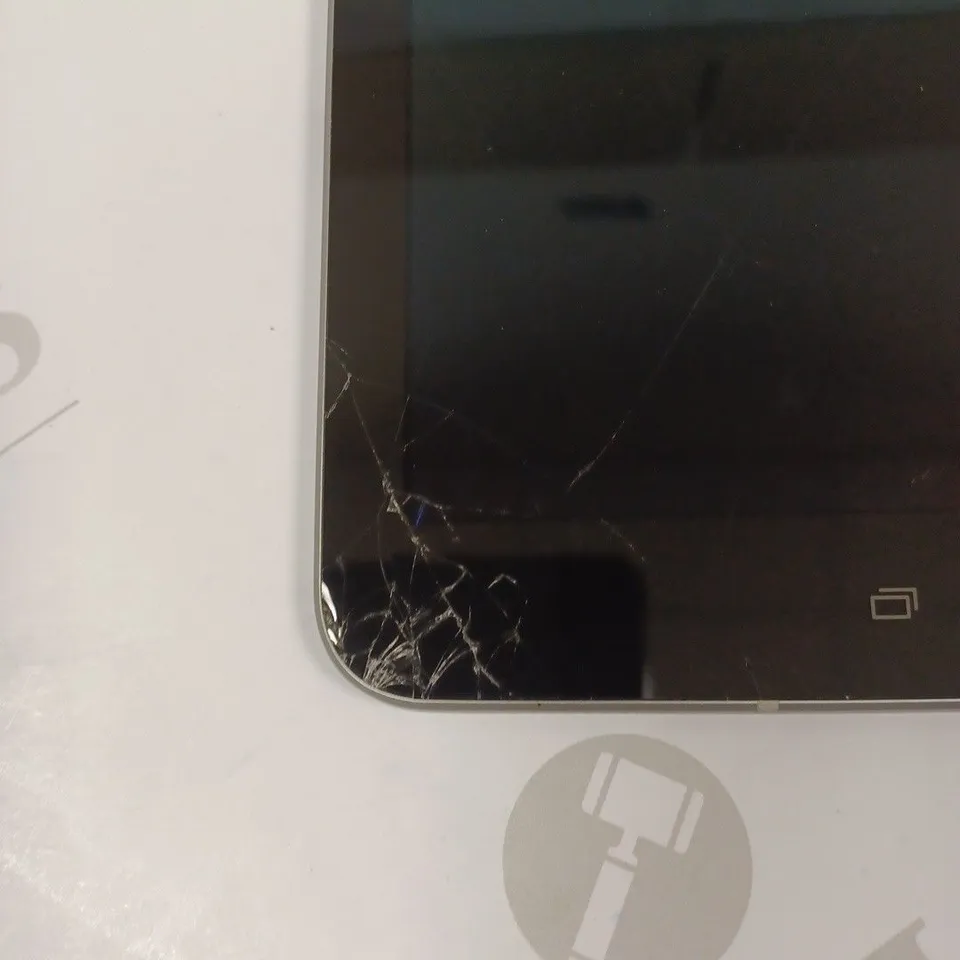 SAMSUNG GALAXY TAB SM-T820