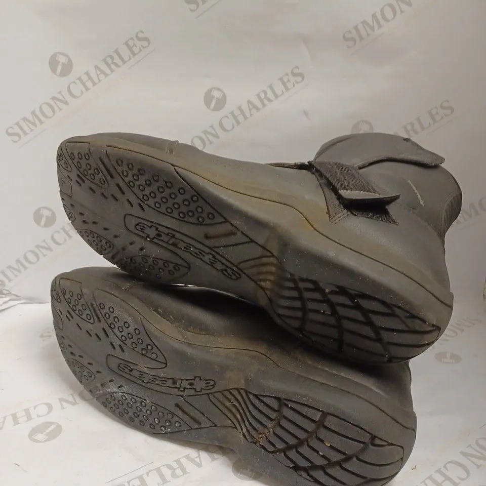 ALPINESTARS RIDGE V2 MOTORCYCLE BOOTS - SIZE 12.5