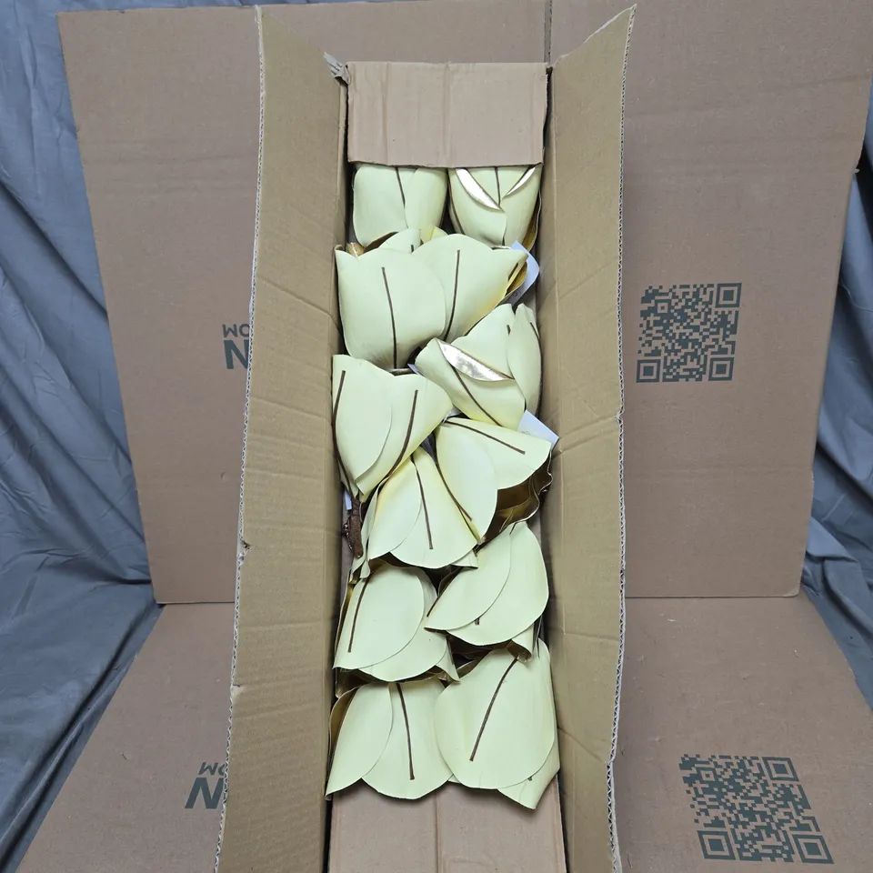 BOX OF APPROXIMATELY 10 X GISELA GRAHAM YELLOW FLOWER DECORATIONS