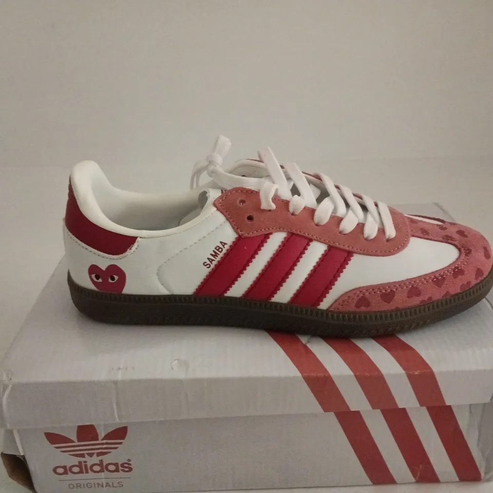 ADIDAS SAMBA PINK/WHITE UK 7.5 BOXED