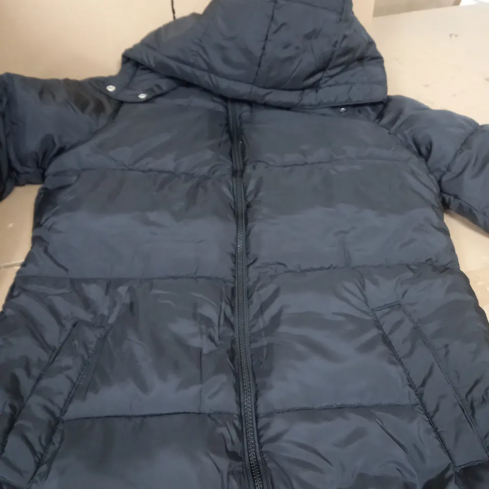 NEW LOOK BLACK PADDED JACKET - SIZE 12-13 YEARS