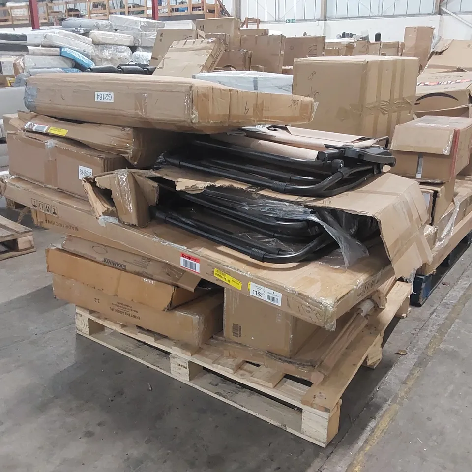 PALLET OF ASSORTED FURNITURE PARTS 