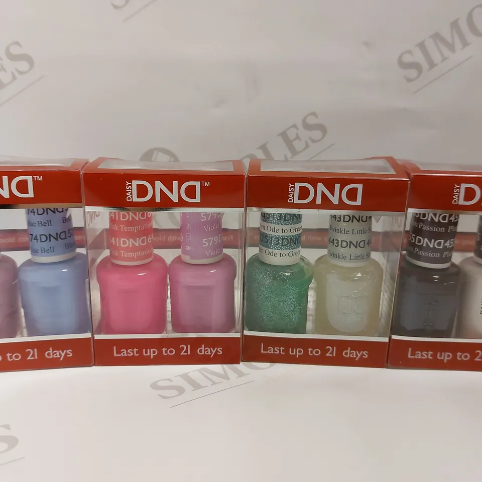 BOX OF APPROX 14 DAISY DND GEL NAIL POLISH IN ASSORTED COLOURS 