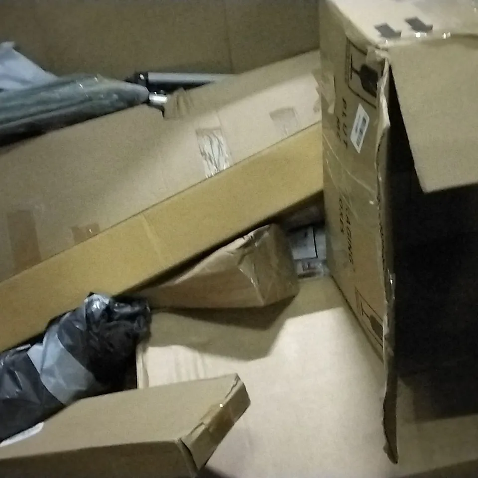 PALLET OF ASSORTED ITEMS INCLUDING PEAKMODE TENNIS RACKET AND BALLS, TOPLUS YOGA MAT, AUTUMNAL WREATH, OFFICE CHAIR, DECO WINDOW EXTENDABLE DRAPERY ROD SET
