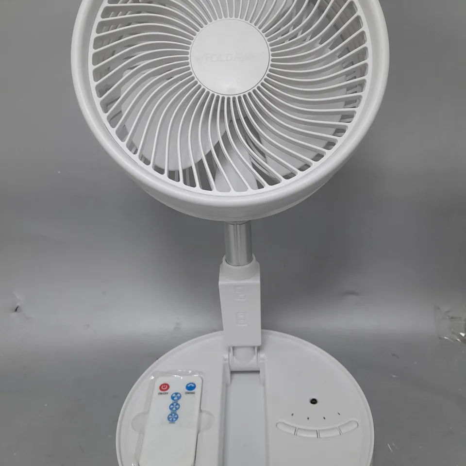 BOXED BELL & HOWELL OSCILLATING FOLDING RECHARGEABLE FAN, WHITE