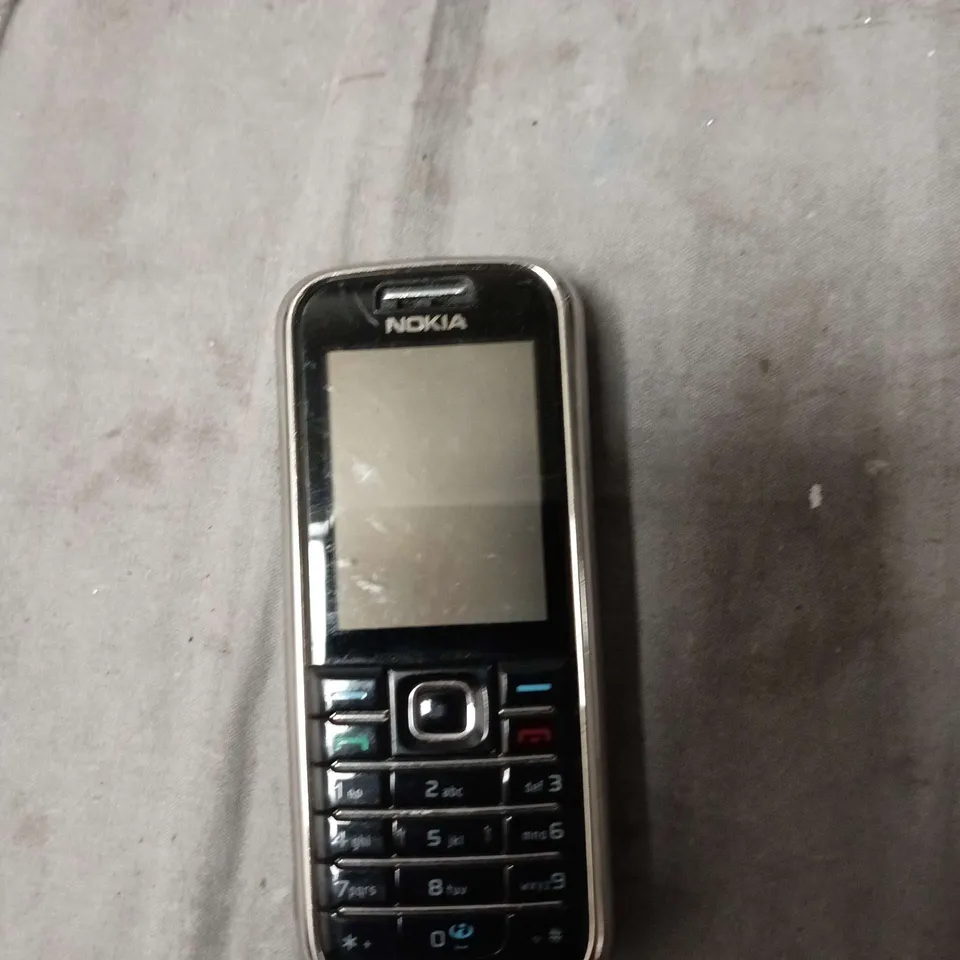 NOKIA FEATURE PHONE – BLACK, 2MP CAMERA 