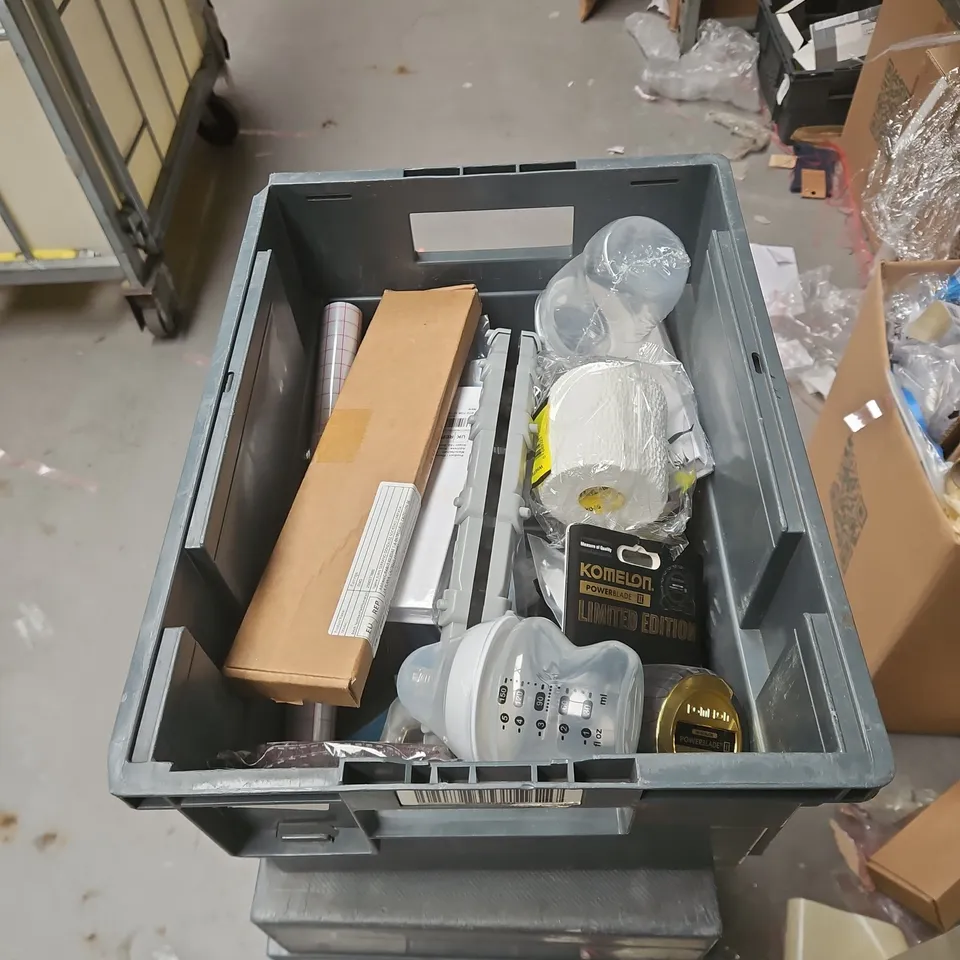 APPROXIMATELY 15 ASSORTED ITEMS TO INCLUDE ASSORTED TOMMEE TIPPEE PRODUCTS, TAPE MEASURE, SPORTTAPE ET