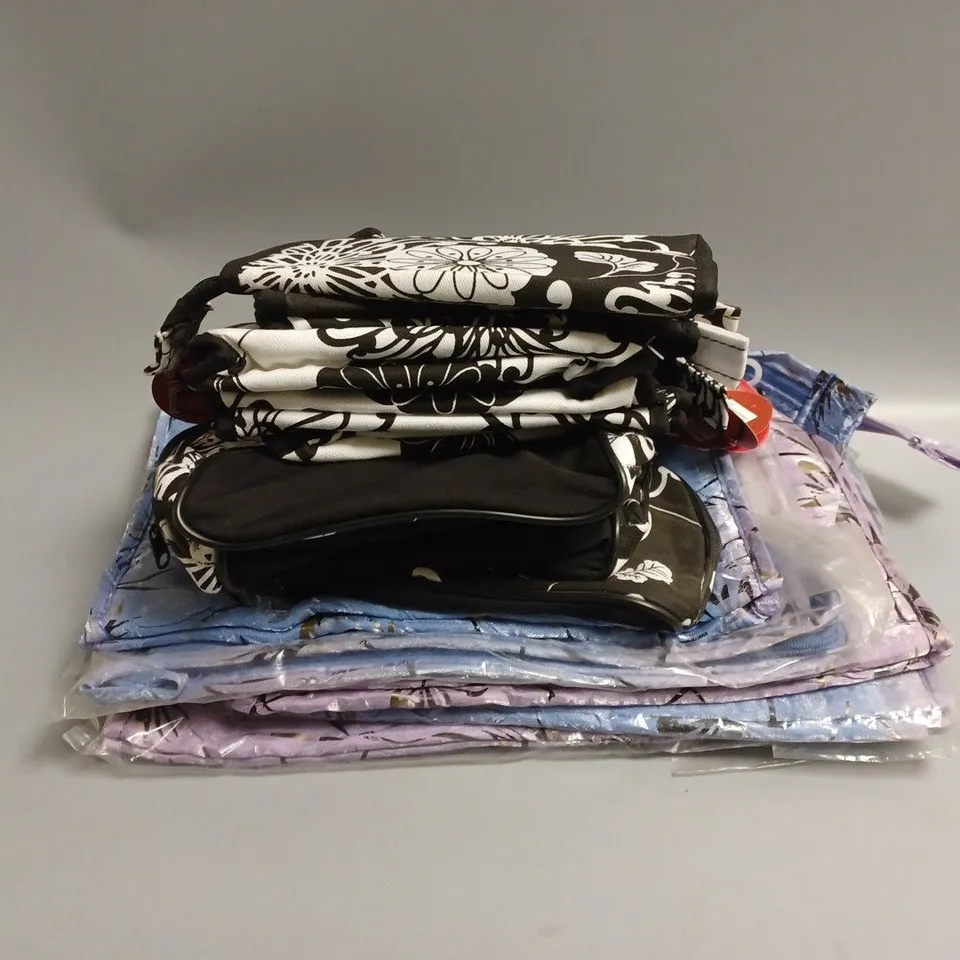 APPROXIMATELY 15 ASSORTED UNLIMITED BAGS COSMETICS BAGS TO INCLUDE AKITA MIRROR DESIGN