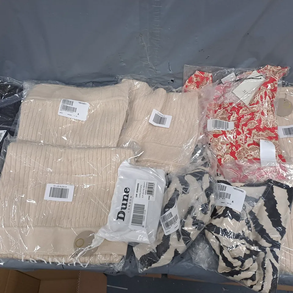 BOX OF APPROXIMATELY 10 ASSORTED BAGGED PIECES OF CLOTHING IN VARIOUS STYLES, SIZES, AND BRANDS 