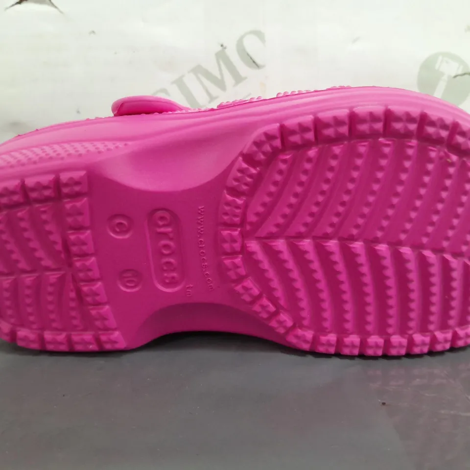 PAIR OF CROCS KIDS BAYA CLOGS IN PINK UK SIZE C10