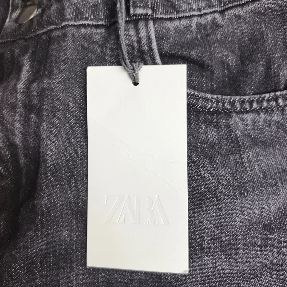 ZARA JEANS – DARK DENIM UK 10