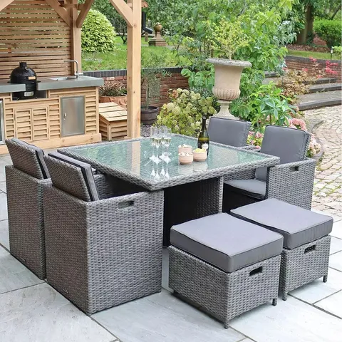 BOXED ROYALCRAFT PARIS 8-SEATER CUBE OUTDOOR DINING SET (3 BOXES)