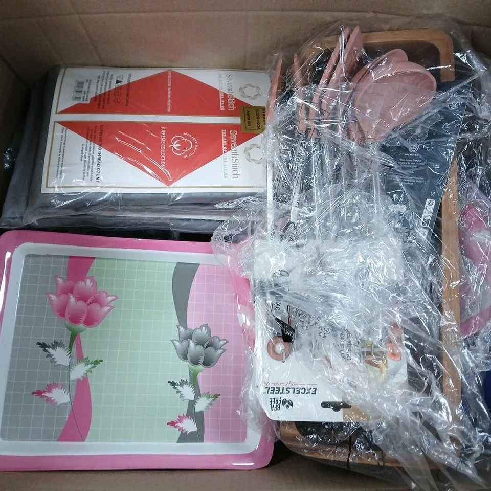 APPROXIMATELY 15 ASSORTED HOUSEHOLD PRODUCTS TO INCLUDE PORTABLE JUICER, RUFFWEAR XXS, KING EXTRA DEEP FITTED SHEET, ETC