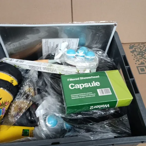 BOX OF APPROXIMATELY 10 ASSORTED GOODS INCLUDING WATER2 FILTERED SHOWERHEAD CAPSULE, FLOWERY METAL CUPS AND WHITE MUSK INCENSE STICKS
