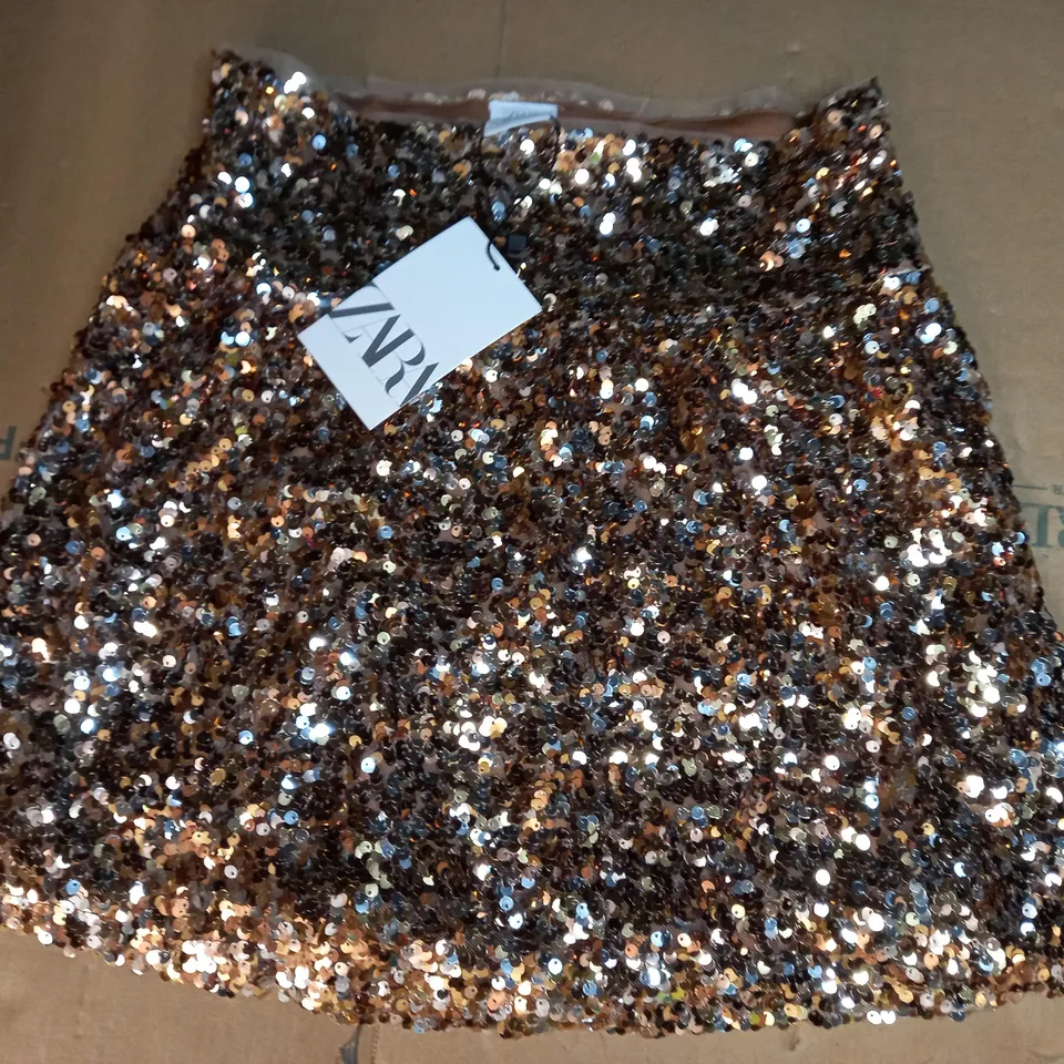 ZARA SEQUIN SKIRT IN GOLD EFFECT SIZE 13-14