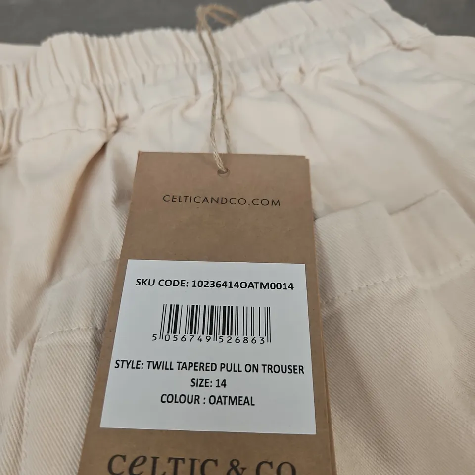 CELTIC & CO. TWILL TAPERED PULL-ON TROUSERS – UK 14 – OATMEAL