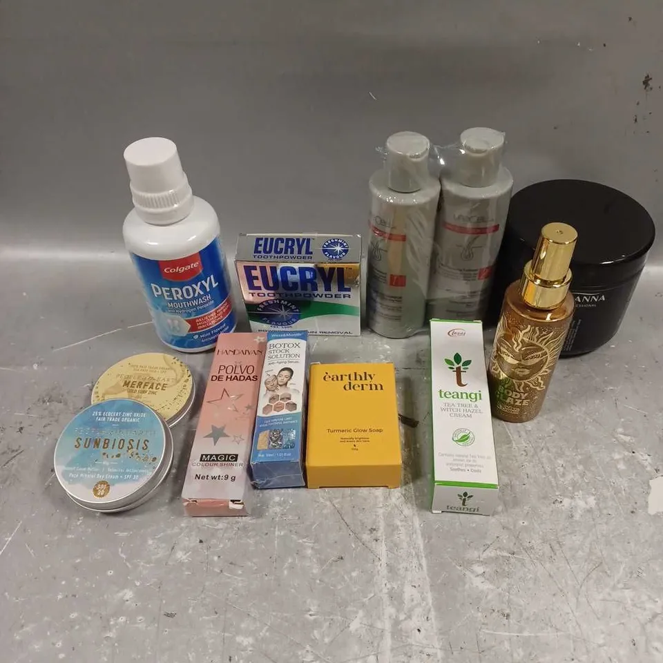 APPROXIMATELY 20 ASSORTED COSMETICS ITEMS TO INCLUDE TEANGI TEA TREE CREAM, PEROXYL MOUTHWASH, LIFE CELL HAIR RESTORATION SHAMPOO & CONDITIONER ETC 