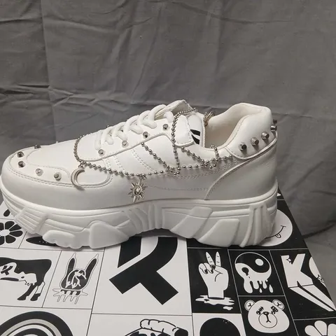 KOI JINX WHITE MYSTIC CHARM TRAINERS - UK 6