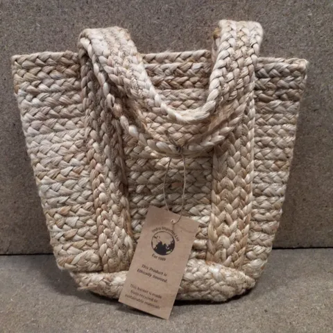 17 STORIES JUTE/SISAL BASKET