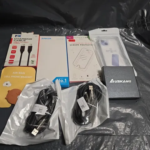 LARGE QUANTIY OF ASSORTED ELECTRICAL ACCESSORIES