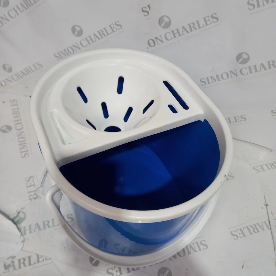 MOP BUCKET - BLUE/WHITE 