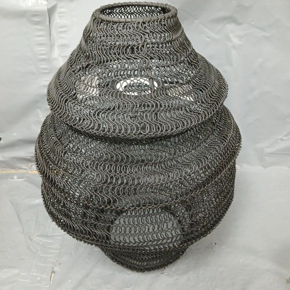 BLACK MESH EASY FIT PENDANT