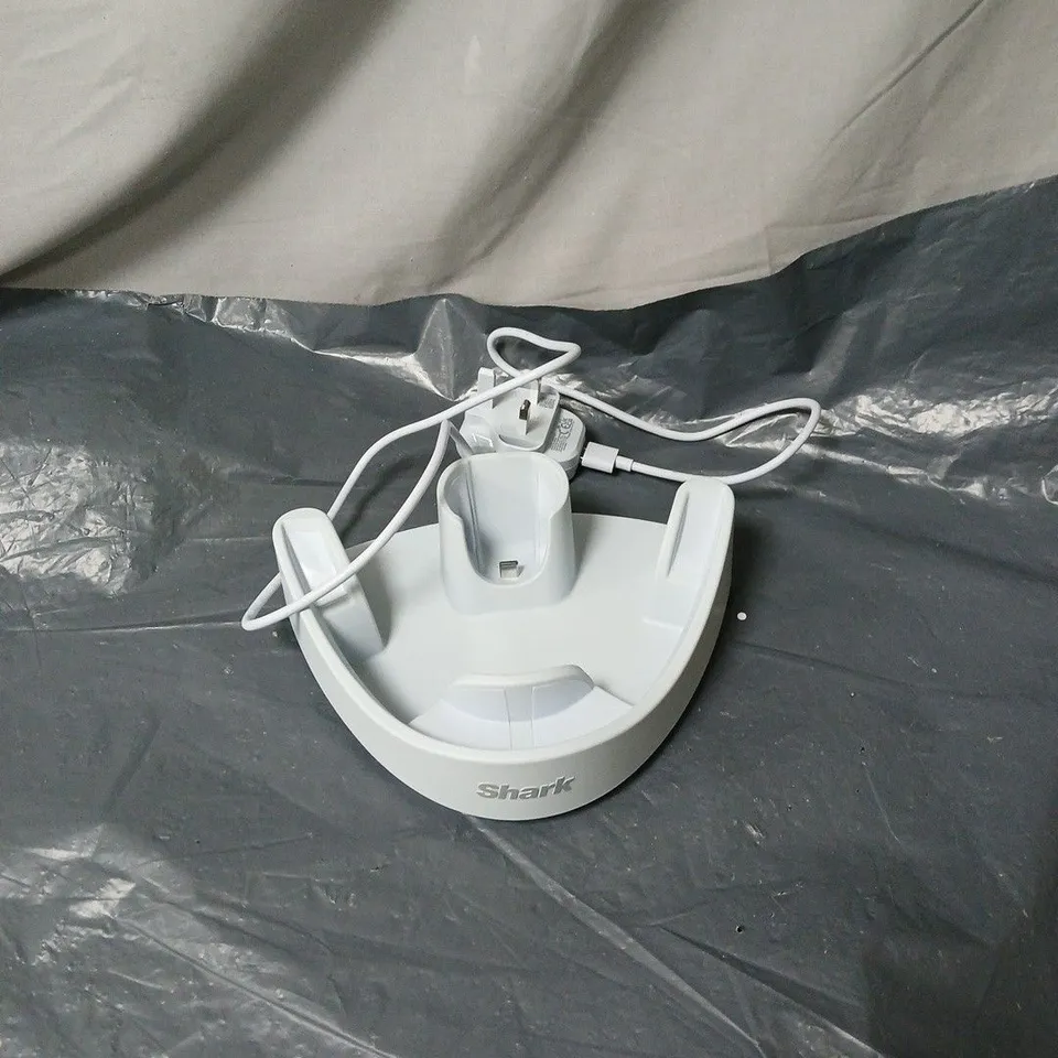 SHARK CRYOGLOW CHARGING STAND BOXED