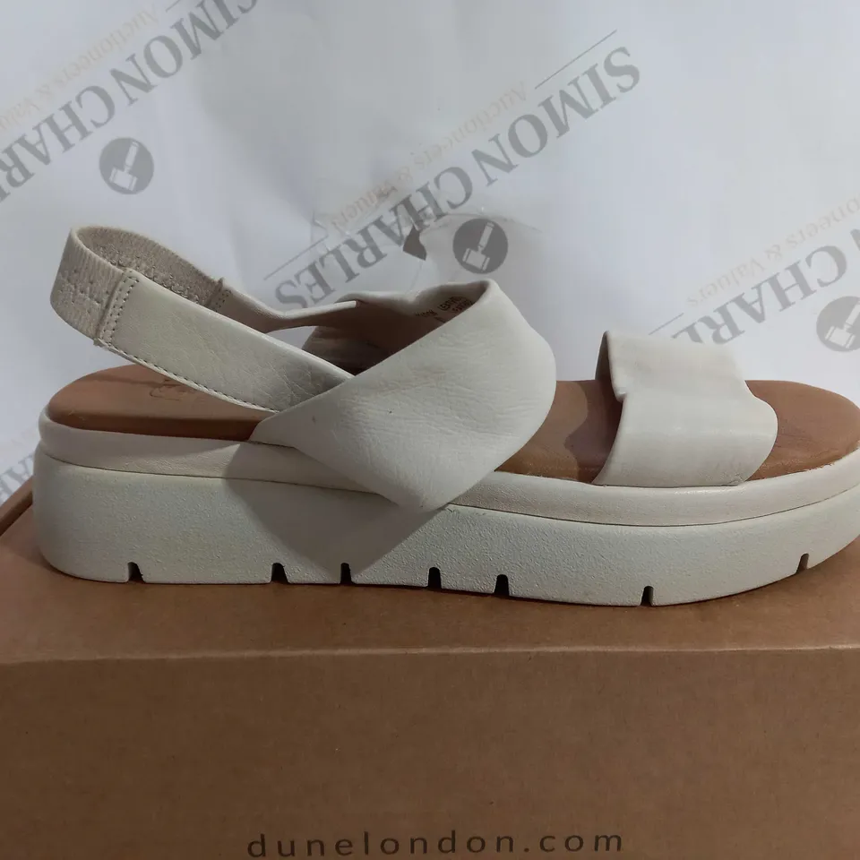 BOXED PAIR OF DUNE WHITE LEATHER PLATFORM SANDALS - SIZE 7