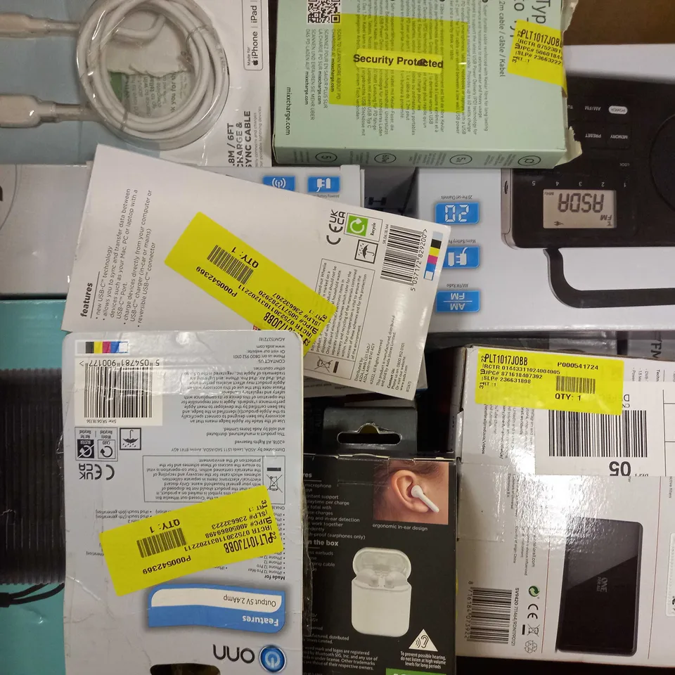 BOX OF APPROXIMATELY 20 ASSORTED ELECTRICAL ITEMS TO INCLUDE ONE FOR ALL SV9015 HDTV INDOOR AERIAL, ASDA TECH BIG BUTTON LANDLINE PHONE, MIXX C10 3 PORT POWER BANK, ETC